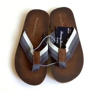 NWT TOMMY BAHAMA BOYS SANDALS